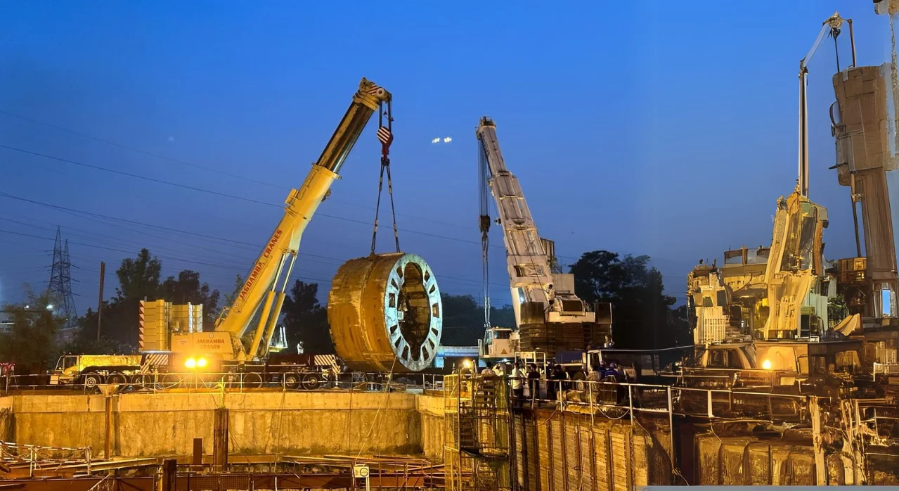 Hydraulic Telescopic Crane Rental Service