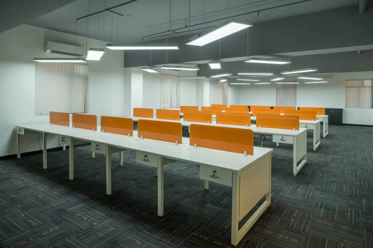 Office Interior Design With Space Management