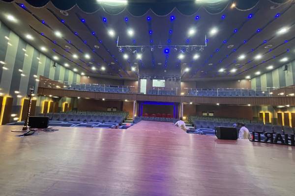 Bar & Restaurant Interiors