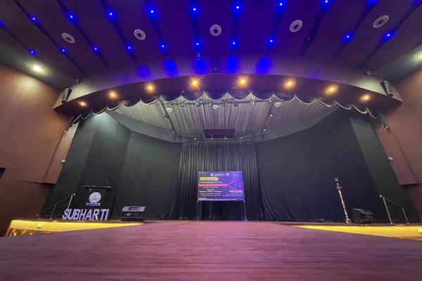 Bar & Restaurant Interiors