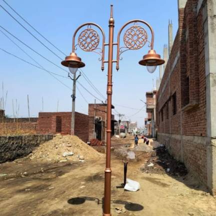 Fancy Pole Light