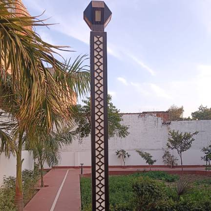 Garden Pole Light