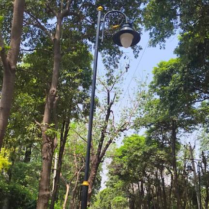 Garden Pole Light