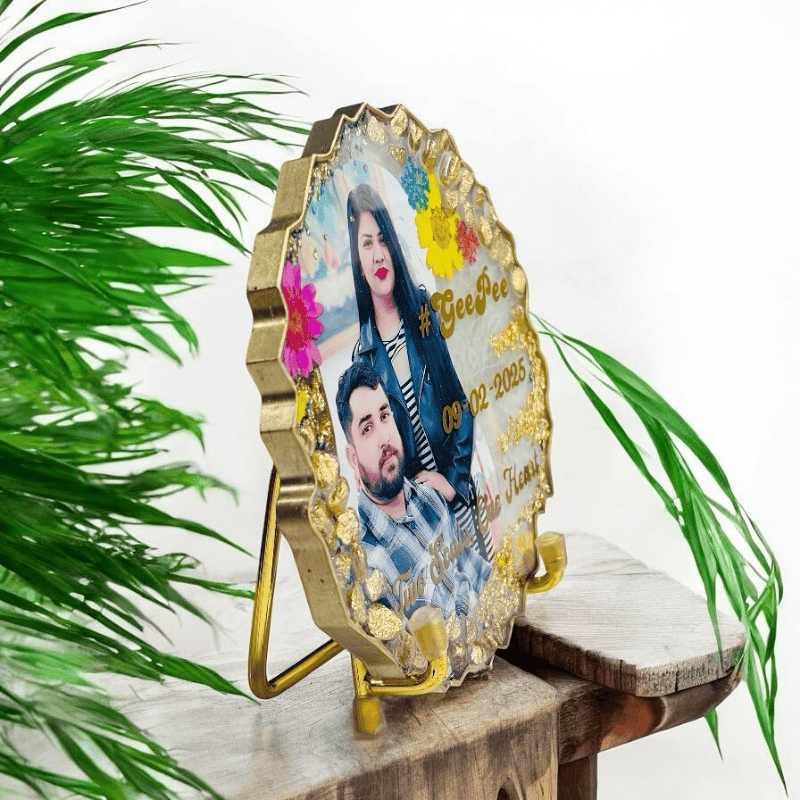 Personalized Resin Couple Frame