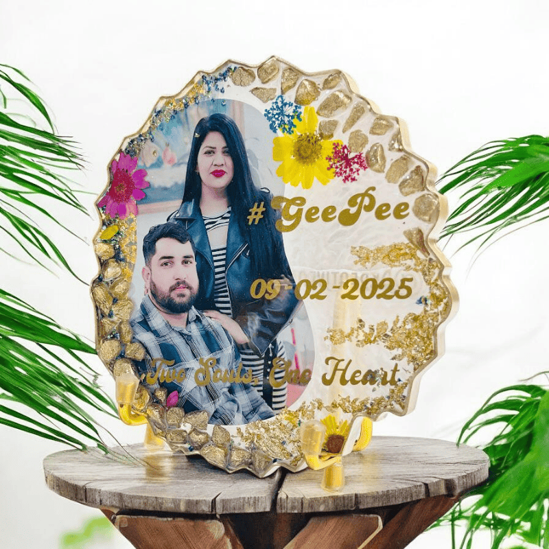 Personalized Resin Couple Frame