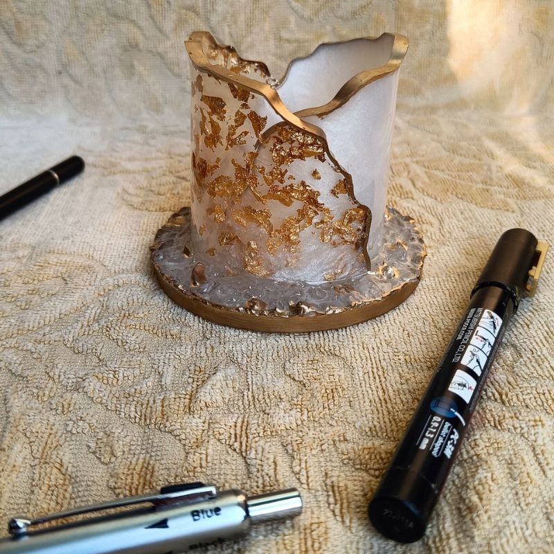 Resin Pen Stand