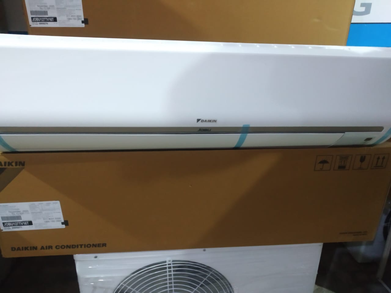 Daikin 1.5 ton brand new AC