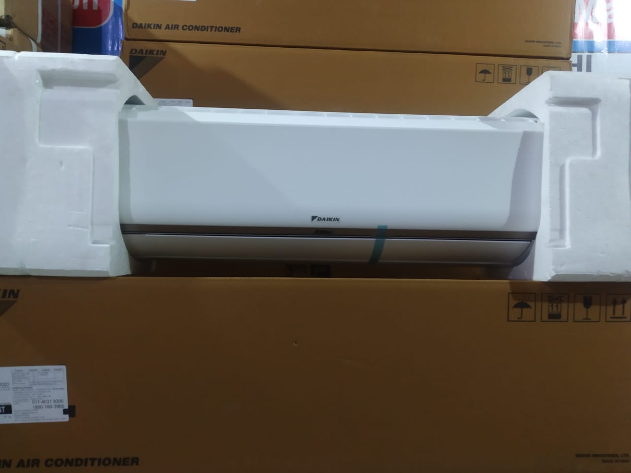 BRAND NEW DAIKIN 1.5 TON SPLIT AC