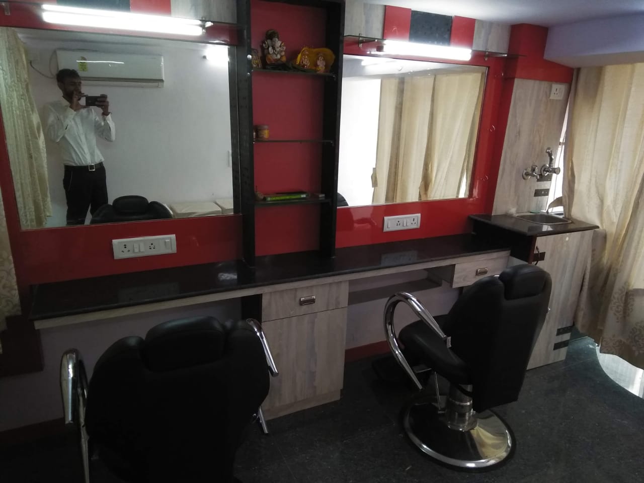 Beauty Parlor Design