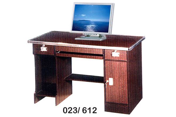 Computer table