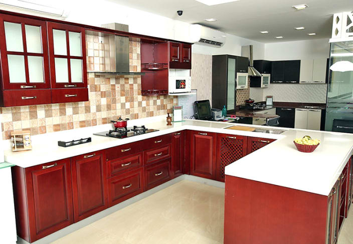 G Shaped kitchen