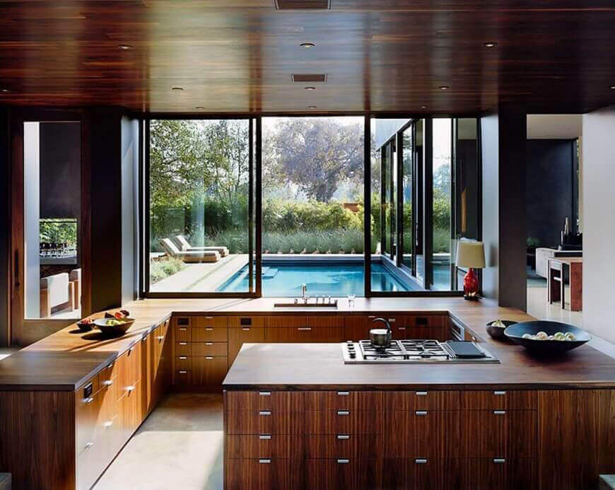 G Shaped Kitchen