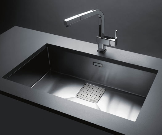 KITCHEN SINKS AND TAPS