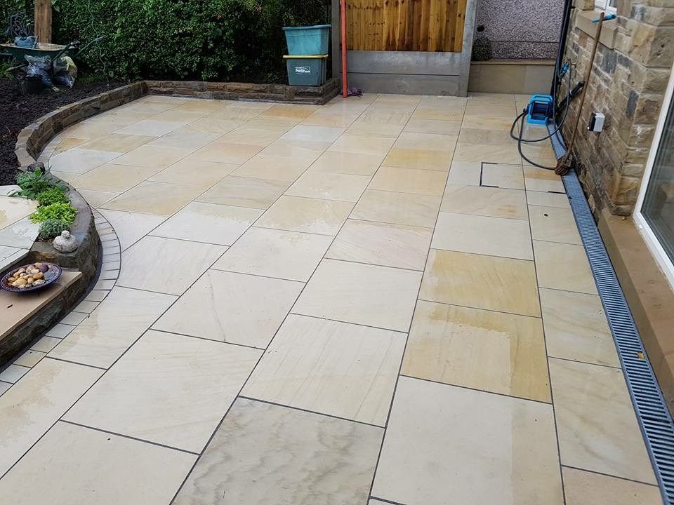 Sawn Honed Sandstone Pavings