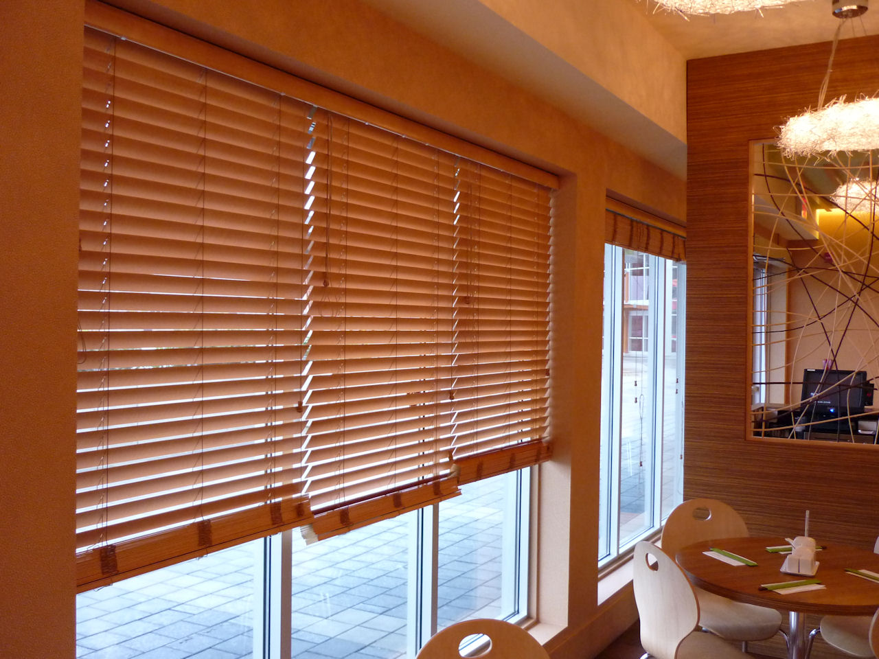 WINDOW BLINDS 