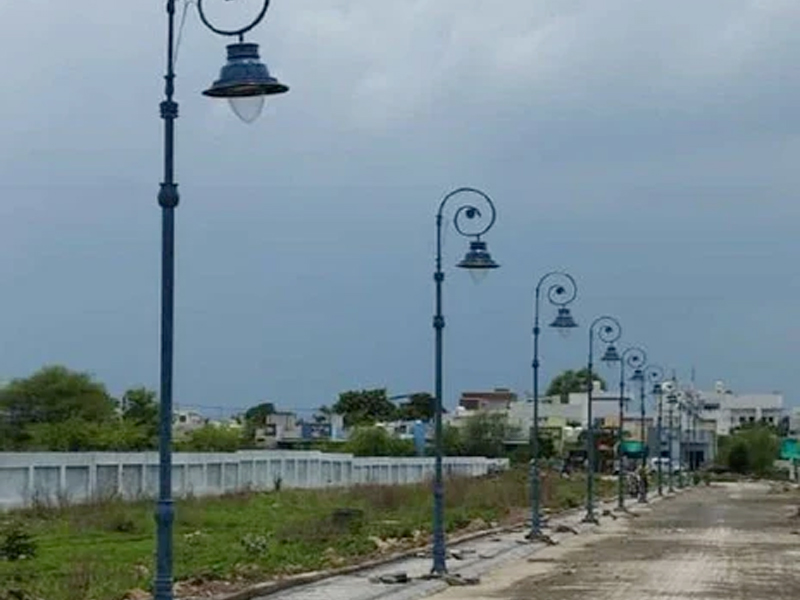 Elegant Decorative Lighting Poles For Streets And Gardens