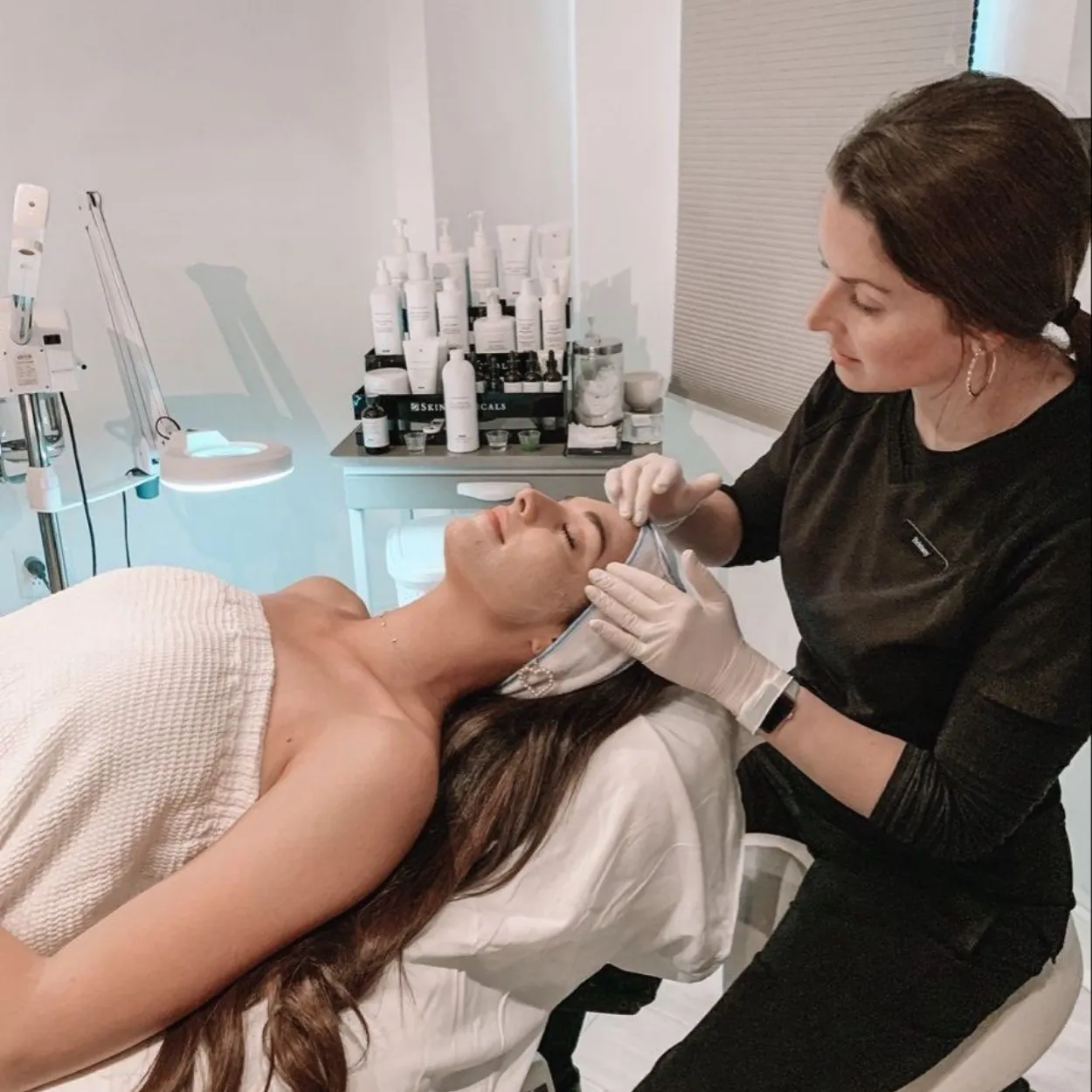 Dermatosurgery & Specialised Procedures