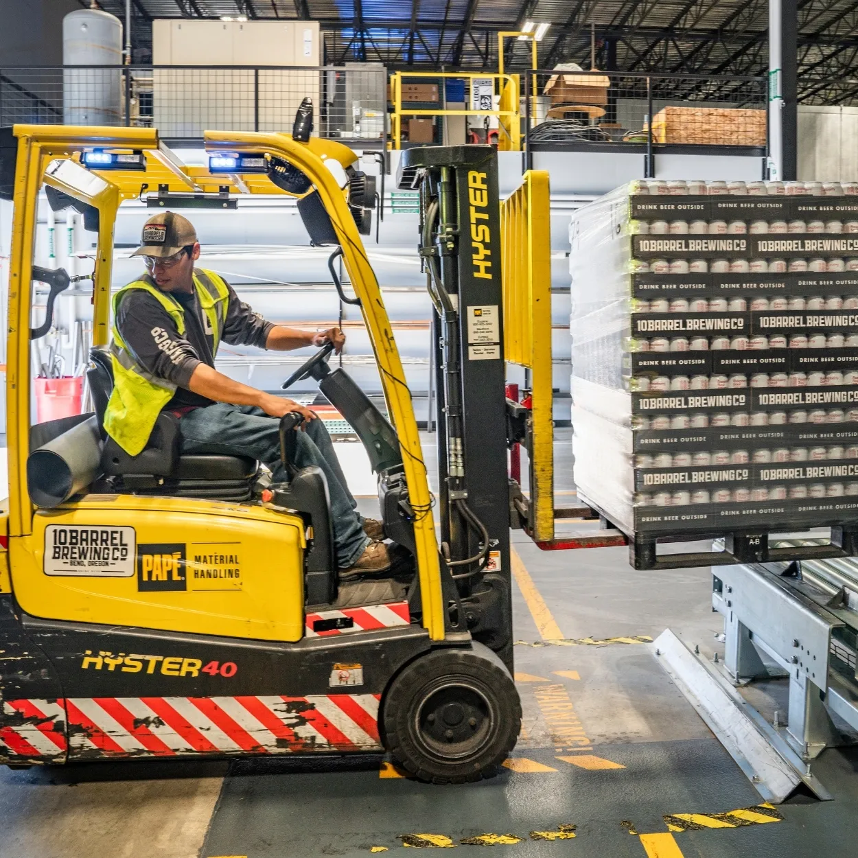 Forklifts & Electric Stackers