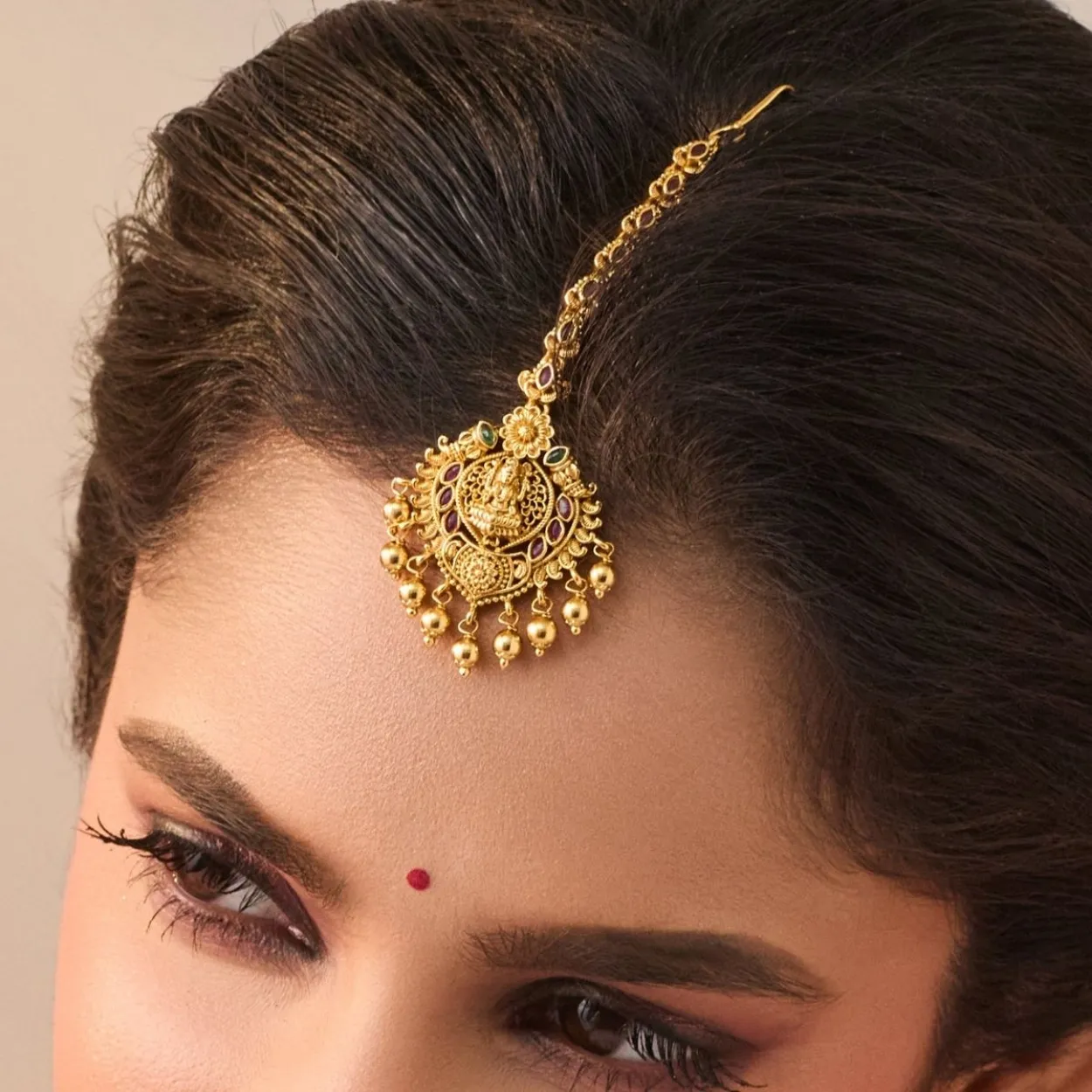 Gold Earrings & Maang Tika