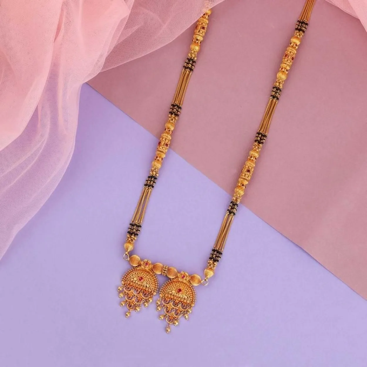 Gold Necklaces & Mangalsutra