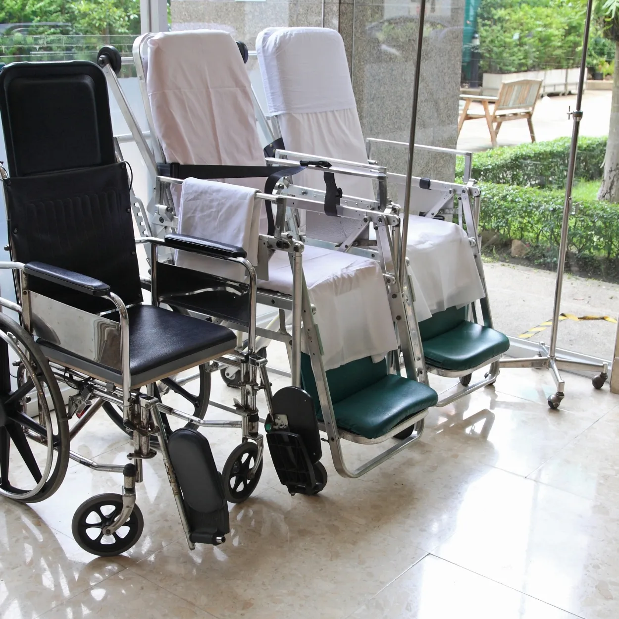 Hospital Chairs & Wheelchairs