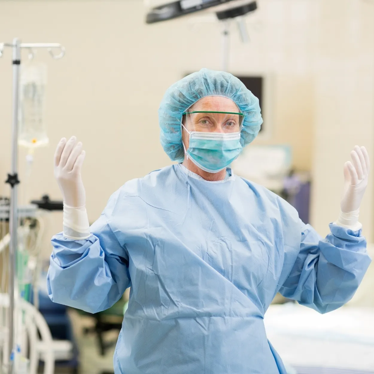 Medical Safety Gloves & Gowns